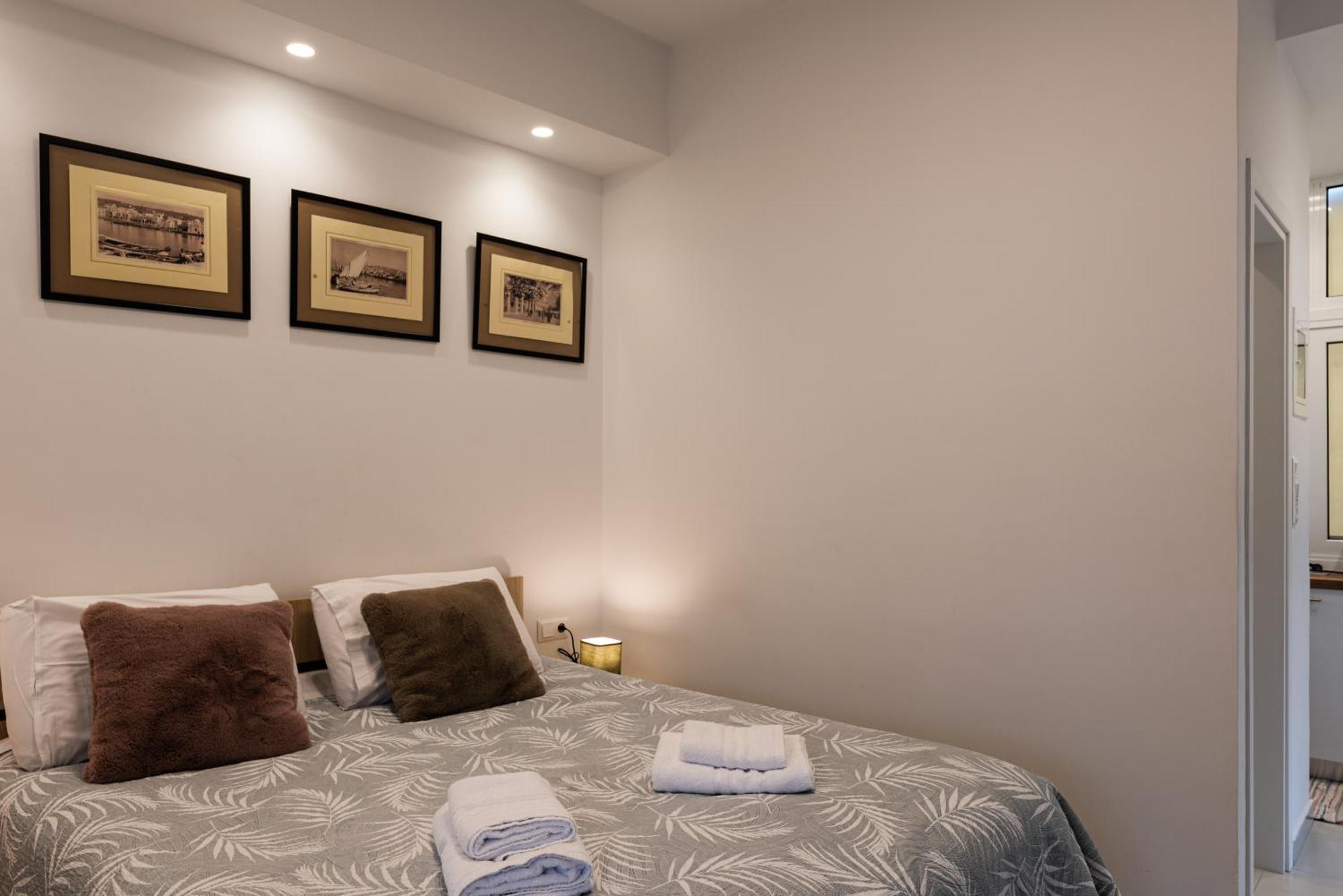 Modern Studio Apartment B Atena Exterior foto