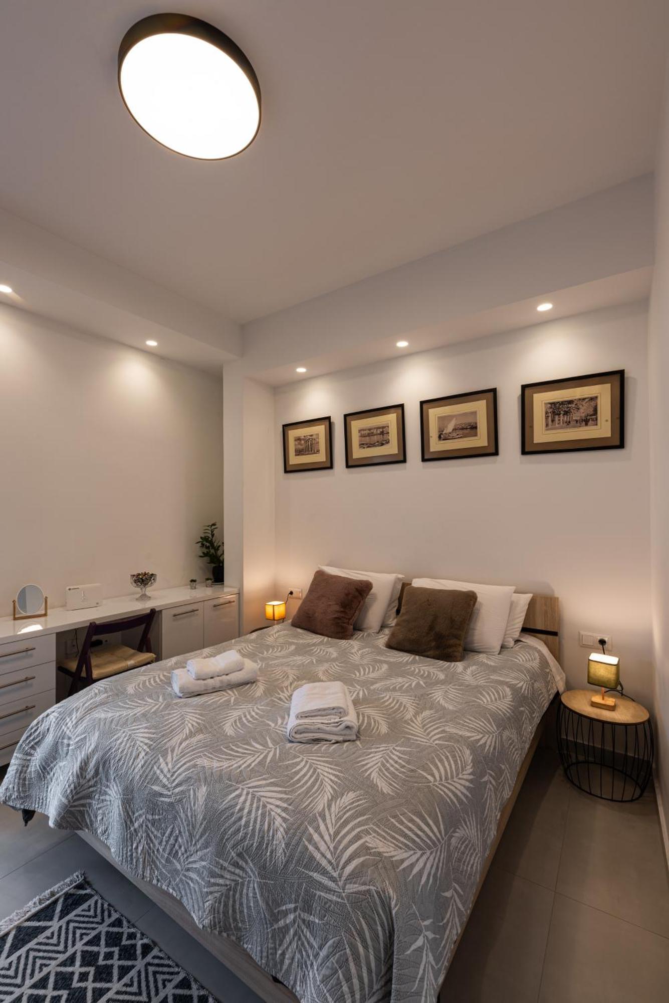 Modern Studio Apartment B Atena Exterior foto